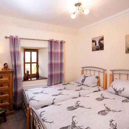 Craigellachie Cottage Croy エクステリア 写真